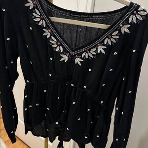 Abercrombie & Fitch Black Blouse with Leaf Embroidery